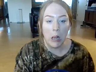 kylieredd live webcam thumbnail