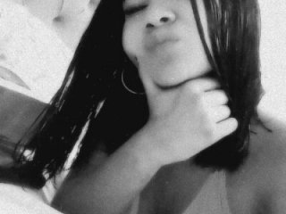 kytty_mily_ live webcam thumbnail