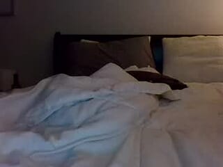 l0velynae live webcam thumbnail