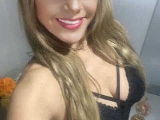 LARIANA_RIVERA23 live webcam thumbnail