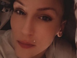 LaceyBlakeRoyaltyCakes live webcam thumbnail