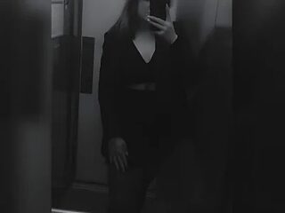 LadyLeni live webcam thumbnail