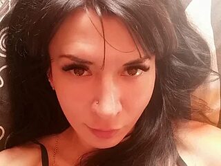 Lady_Anna live webcam thumbnail