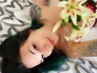 Lady_Knaller live webcam thumbnail