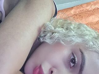 Laila_Montiel live webcam thumbnail