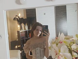 LallyLally_ live webcam thumbnail