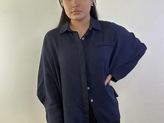 LaritaLevell live webcam thumbnail