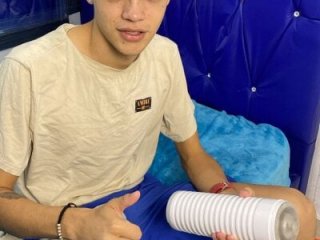 Latinos_2001 live webcam thumbnail