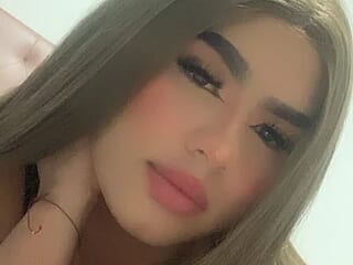 LauraBonnet7 live webcam thumbnail