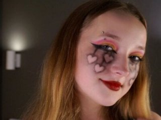 LauraKelley live webcam thumbnail