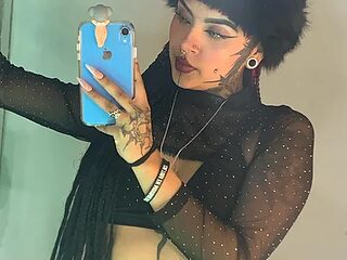 LauriInk1 live webcam thumbnail