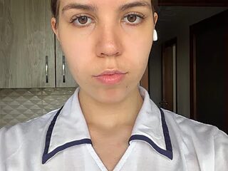 LaurindaStalford live webcam thumbnail