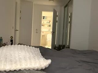 lacey_live live webcam thumbnail