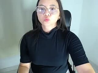 lady_pantyhosee live webcam thumbnail