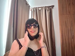ladyofthenightlondon live webcam thumbnail