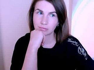lailala33 live webcam thumbnail