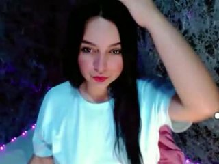 lanna_belle28 live webcam thumbnail