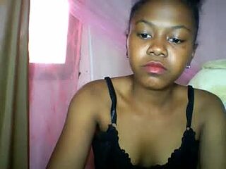 lara_belle live webcam thumbnail