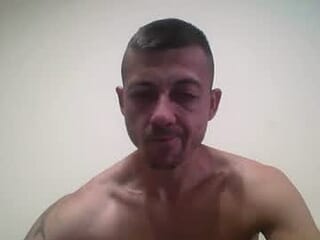 lara_paul live webcam thumbnail