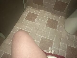 larry00hot10 live webcam thumbnail