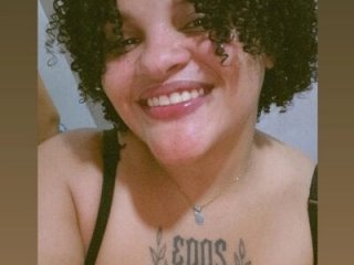 latina_bigboos25 live webcam thumbnail