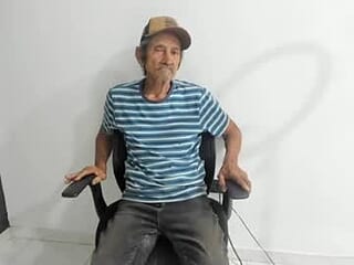 latinaroom178878 live webcam thumbnail