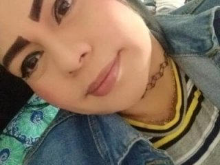 latinasexymoon live webcam thumbnail