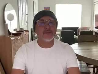 latinbro1986 live webcam thumbnail
