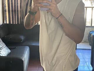 latino_hotxxx live webcam thumbnail