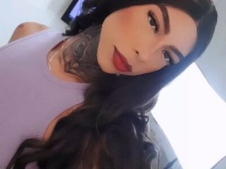 laura_sweett120 live webcam thumbnail