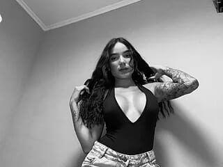 laurenTurnerxx live webcam thumbnail