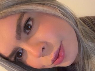 laylagreyx live webcam thumbnail