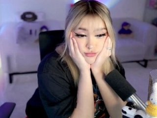 LEYLANIZZZ live webcam thumbnail
