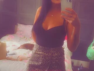 Leah00xx live webcam thumbnail