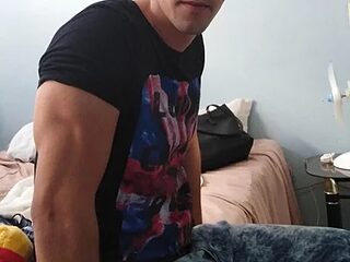 Leandro_cuba live webcam thumbnail