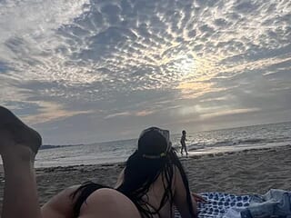 Leea_Rose live webcam thumbnail