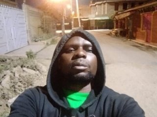 Leebwoy20 live webcam thumbnail