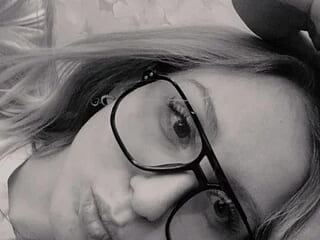 LeighaGreenley live webcam thumbnail