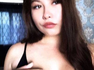 LeliaPeeler live webcam thumbnail