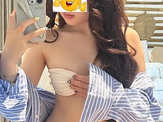 Lella_01 live webcam thumbnail