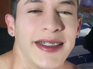 Leonardo-bigcock live webcam thumbnail