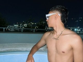 Leonarrrd_01 live webcam thumbnail