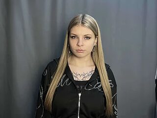 LesleeOpenshaw live webcam thumbnail