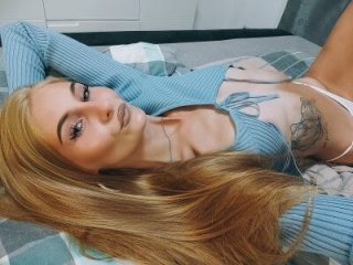 LessiaMia live webcam thumbnail