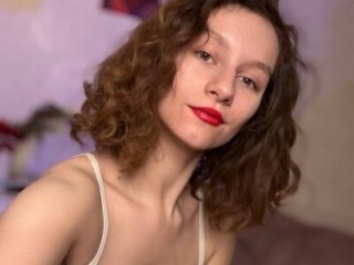 Leya_Curly live webcam thumbnail