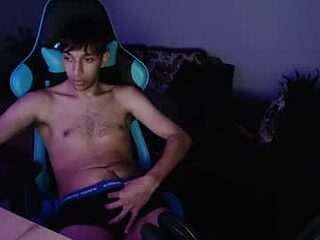 leaf699 live webcam thumbnail