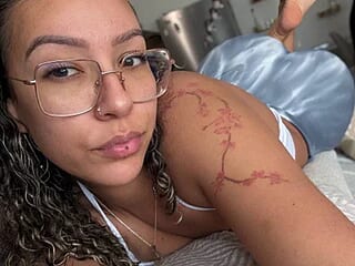leana_bgeee live webcam thumbnail