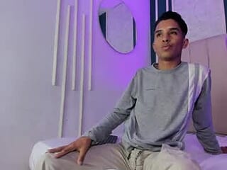 leanbboy live webcam thumbnail