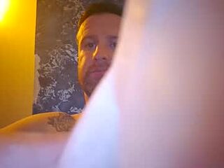 leatherbootsspit live webcam thumbnail