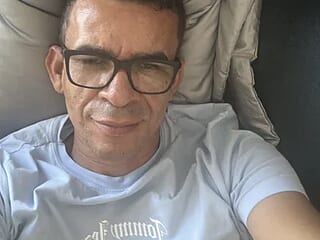 leo230218 live webcam thumbnail